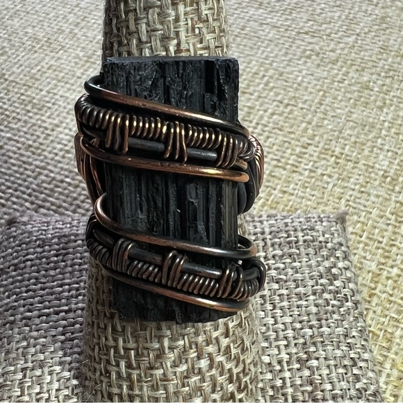 New Rough Black Tourmaline Crystal Stone Wire Wrapped Ring Size 7.5 - 7.75 - Picture 7 of 10